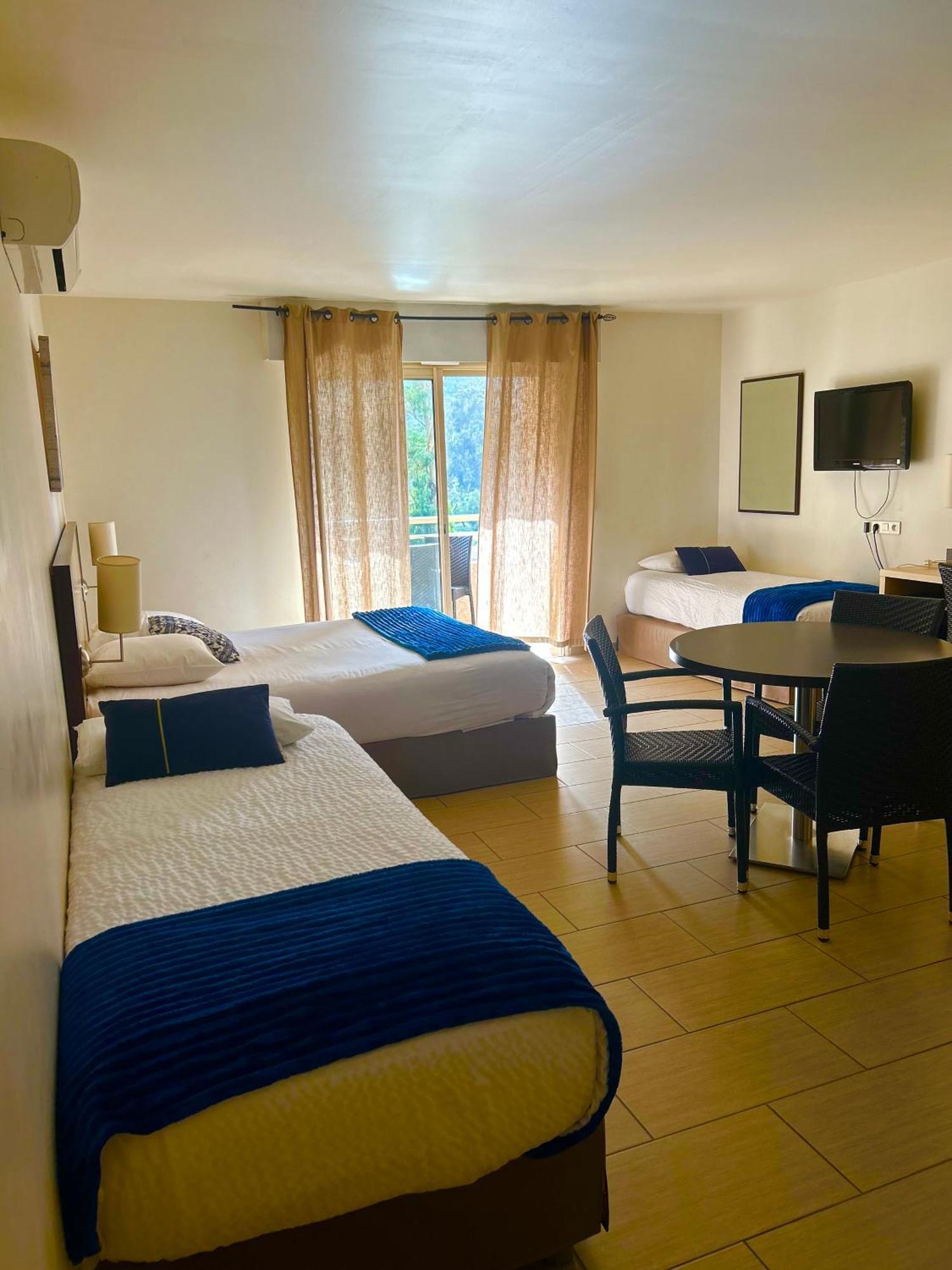 Hotel Et Residence Costa Rossa Porto  Zimmer foto